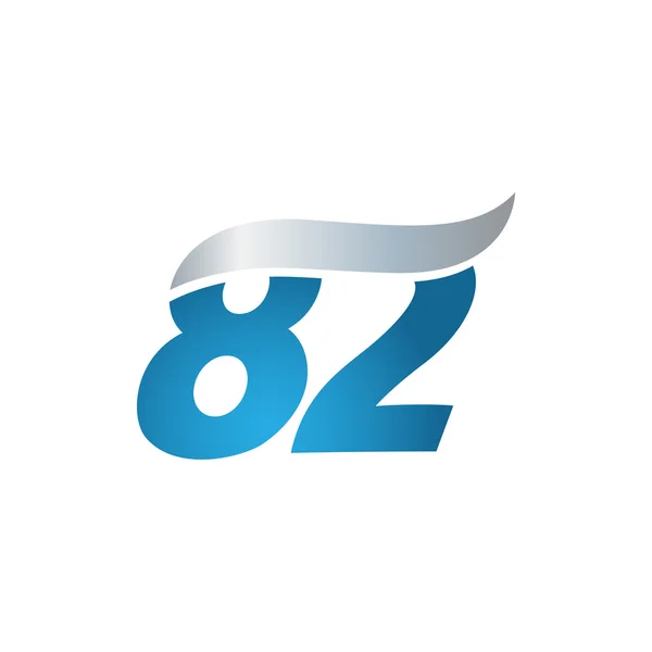 Numéro 82 swoosh modèle de conception logo bleu gris — Image vectorielle