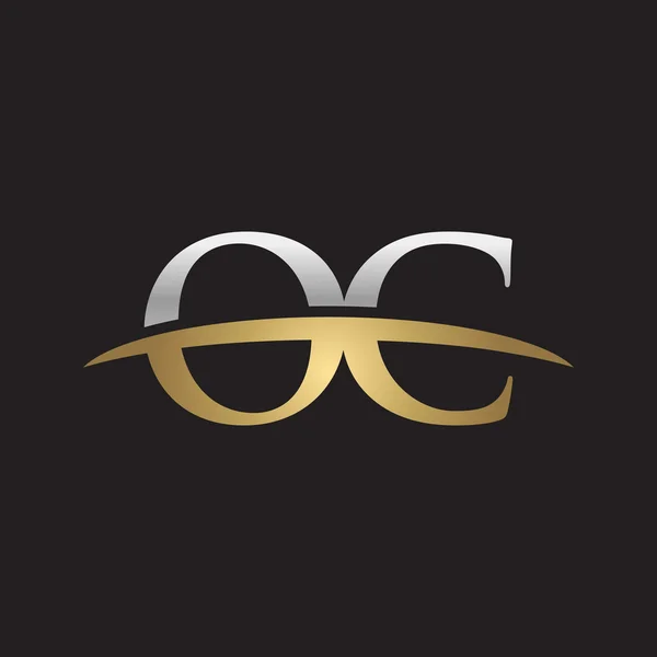 Letra inicial OC plata oro swoosh logo swoosh logo negro fondo — Vector de stock