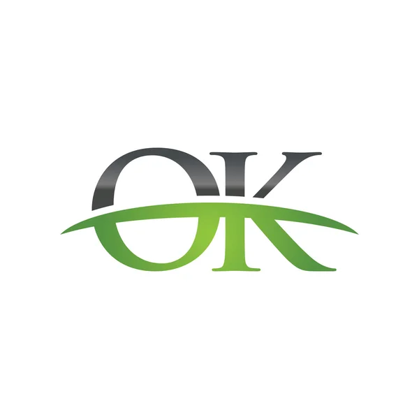 Начальная буква OK зеленый логотип swoosh логотип swoosh — стоковый вектор