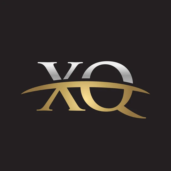 Eerste brief Xq zilver goud swoosh logo swoosh logo zwarte achtergrond — Stockvector