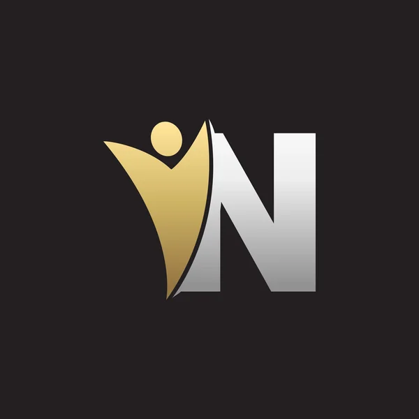 N початковий логотип літери з людиною, срібний золотий чорний фон — стоковий вектор