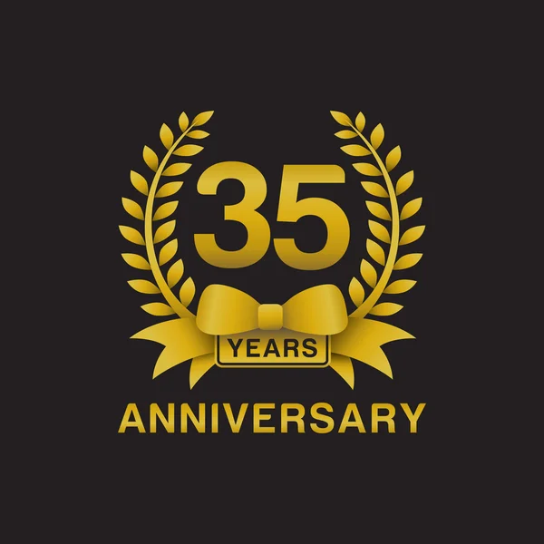 35e verjaardag gouden krans logo zwarte achtergrond — Stockvector