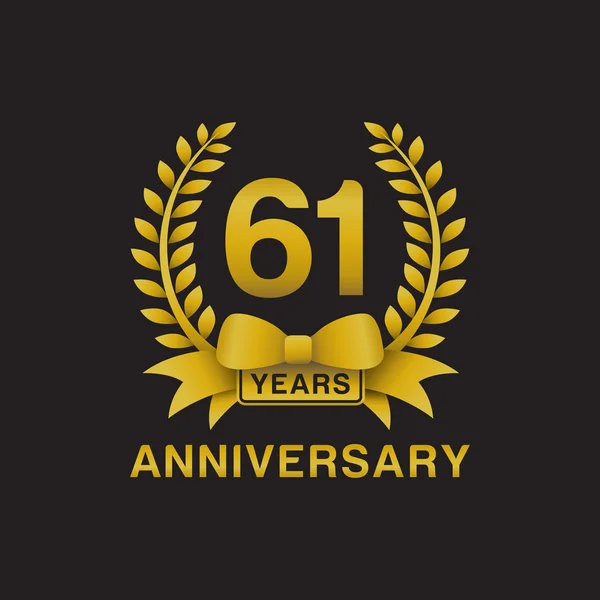 61st aniversário dourado coroa logotipo preto fundo —  Vetores de Stock