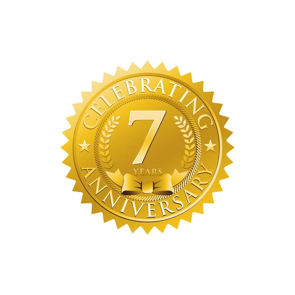 Logo distintivo d'oro del settimo anniversario — Vettoriale Stock