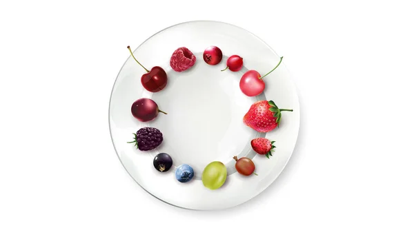 A bogyók csendes élete egy fehér tányéron körbe rendezve. — Stock Fotó