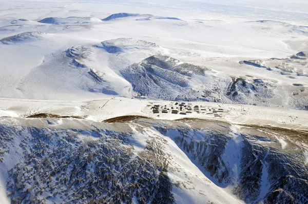 Elhagyott falu a hó a Chukotka — Stock Fotó