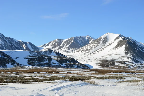 Βουνά με την κοιλάδα του Chukotka — Φωτογραφία Αρχείου