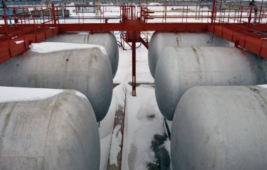 Petrol ürünleri depolama tankları