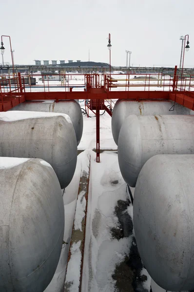 Petrol ürünleri depolama tankları