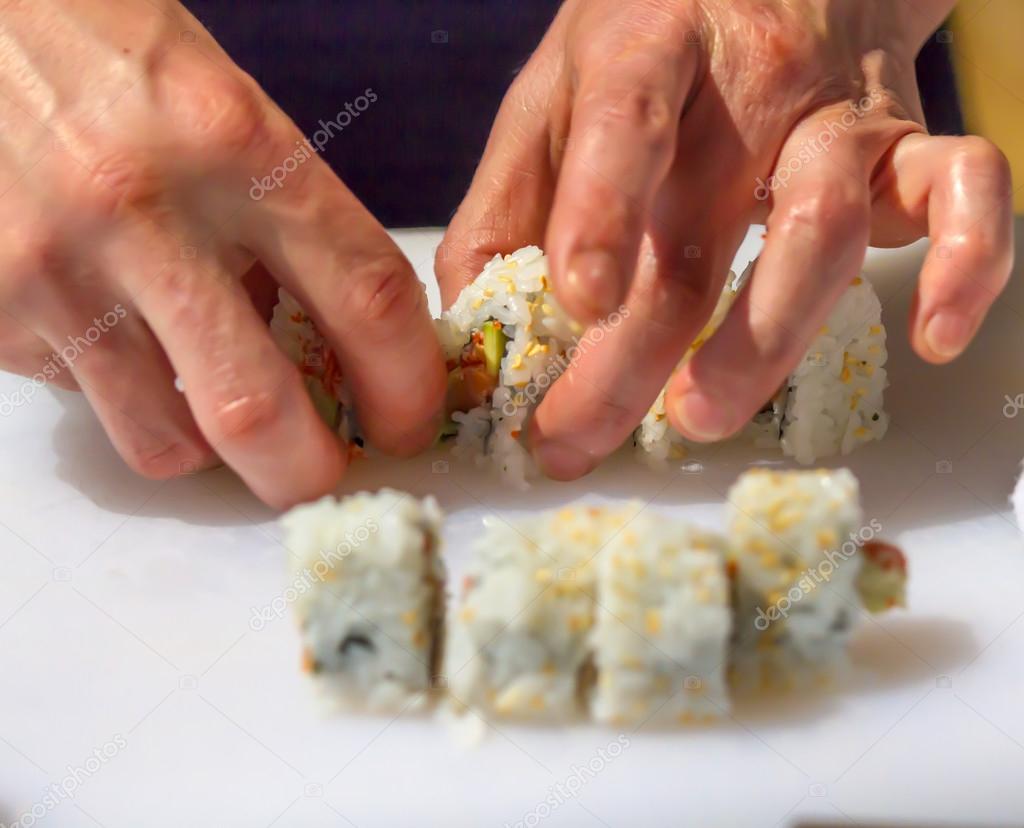 Making sushi 24