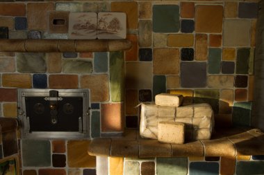 fırın üzerinde ağaç briketler