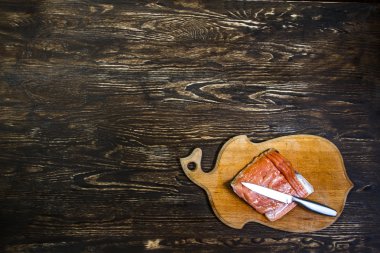 Still Life ile tuzlanmış somon fileto 