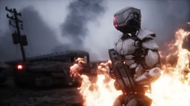 Wojskowy robot w spalonym, zniszczonym, apokaliptycznym mieście. Widok na Armagedon. Realistyczna symulacja ognia. Postapokaliptyczne. — Wideo stockowe