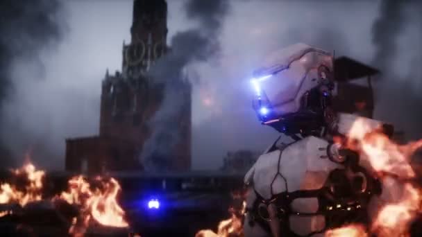 在一个被焚毁的世界末日城市里的军用机器人。大决战的景象。现实的火灾模拟。《启示录》. — 图库视频影像