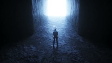 Yalnız bir adam bir ışık portalının önünde duruyor. Gerçekçi 4k animasyonu.