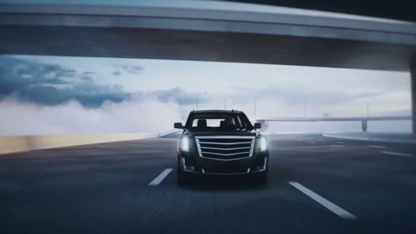 Model 3D luksusowy czarny samochód na autostradzie. Bardzo szybka jazda. Realistyczna animacja 4k. — Wideo stockowe