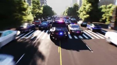 Şehir caddesinde hızlı giden bir polis. Gerçekçi 4k animasyonu