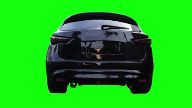 Lüks siyah spor jip, hızlı giden bir araba. Araba gövdesinde gerçekçi dinamik yansımalar. 4K yeşil ekran izole et