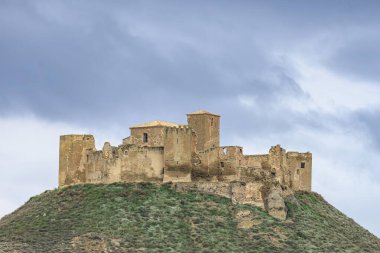 10. ve 11. yüzyıllar arasında Haçlılar tarafından yapılmış bir Roma manastırı ve kalesinin kalıntıları.