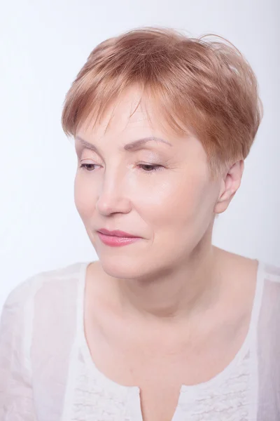 Kvinna ålder makeup — Stockfoto