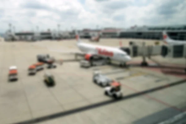 Aeropuerto taxiway desenfoque fondo — Foto de Stock