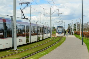 Edinburgh tramcars Mustafa Merkezi istasyonu