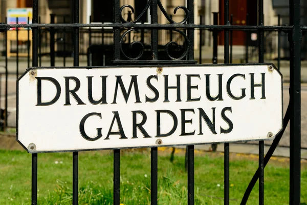 Panneau de signalisation pour Drumsheugh Gardens — Photo
