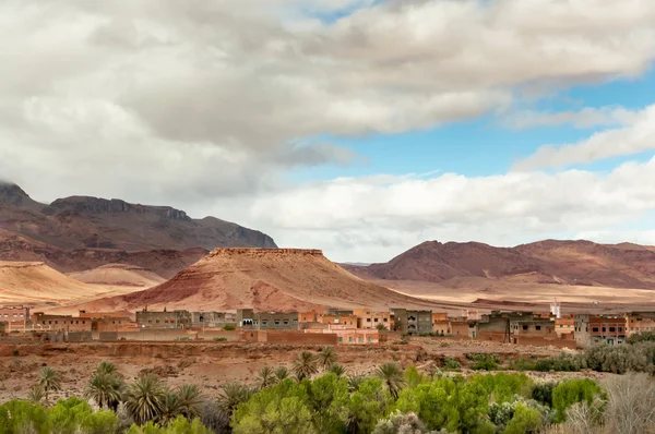 Village des montagnes de l'Atlas — Photo