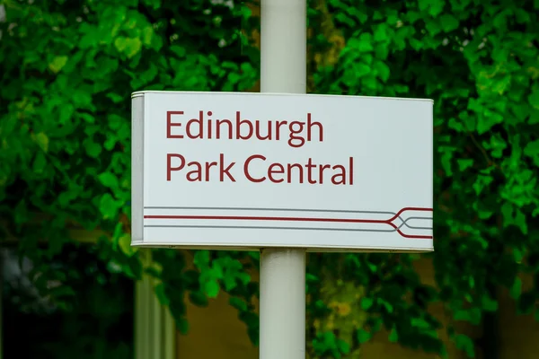 Знак для Центрального парка Эдинбурга — стоковое фото