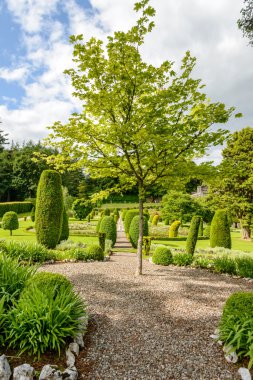 Drummond Castle and Gardens clipart