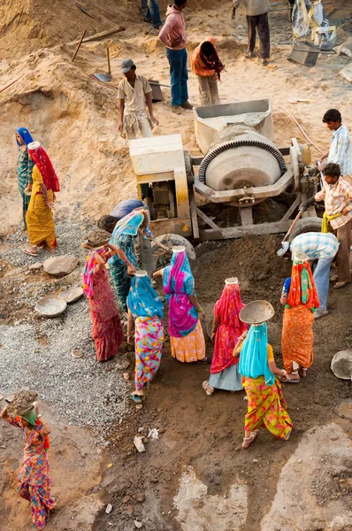 Grupa Indian kobiet pracujących — Zdjęcie stockowe