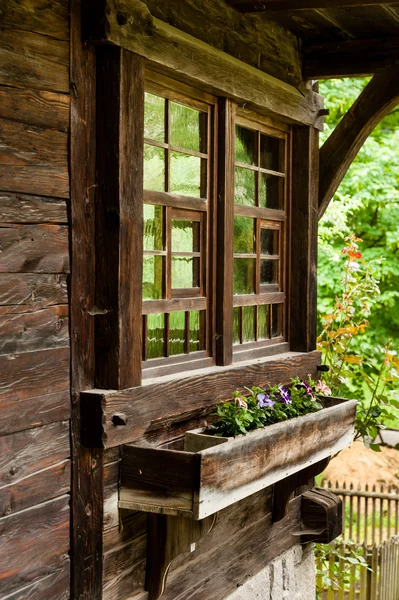 Detalle ventana madera — Foto de Stock