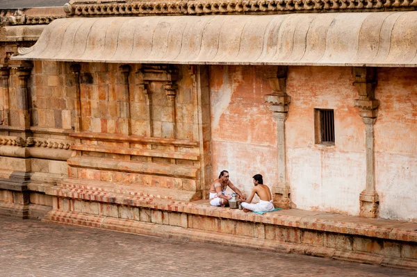 Dos sacerdotes hindúes — Foto de Stock