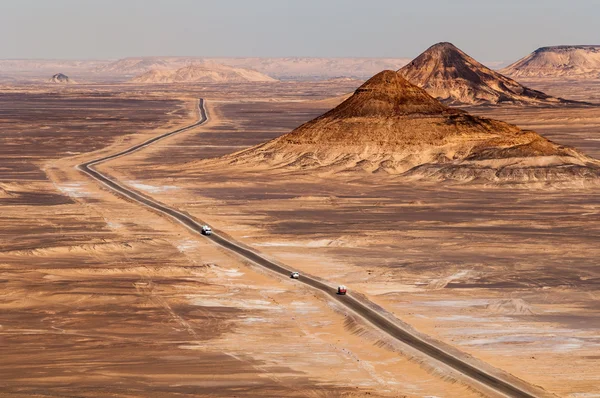Volkanik Dağları aşarak bir yol