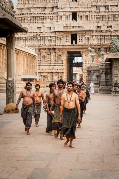 Group of Hindu pilgrims — Stock Photo, Image