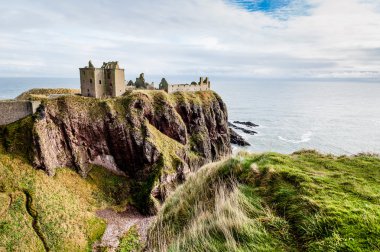 Dunottar Kalesi 'nin kalıntıları