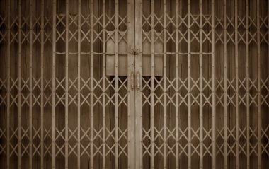 sepya Retro demir kapıdan