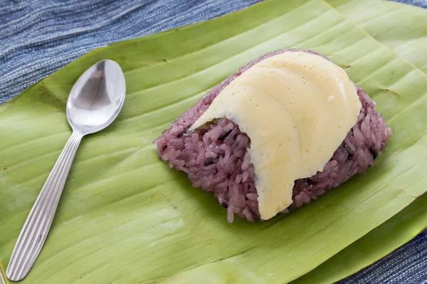 Thai custard egg with sweet steamed rice — Stock Photo, Image