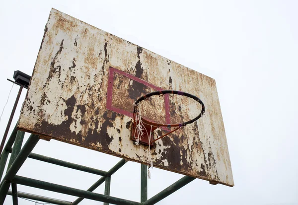 Basketbol demir kurulu, sedye, kirli, grunge, eski — Stok fotoğraf