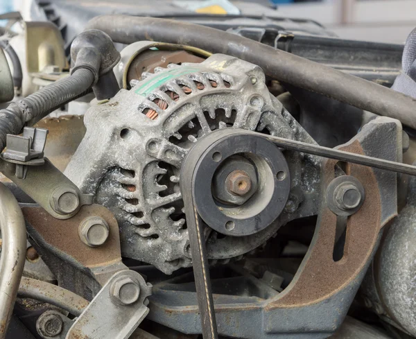 Alternador de coche viejo — Foto de Stock