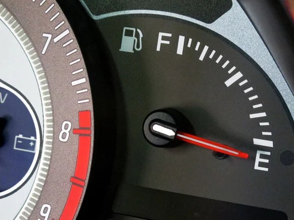 Empty gas tank — Stock Photo, Image