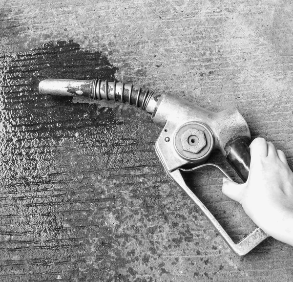Bomba de gás antigo (efeito preto e branco ) — Fotografia de Stock