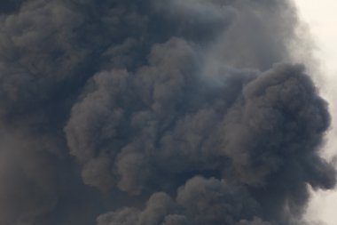 kalın duman yangın