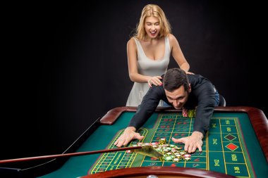 casino rulet oynamaya çift kazanır.