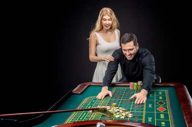 casino rulet oynamaya çift kazanır.