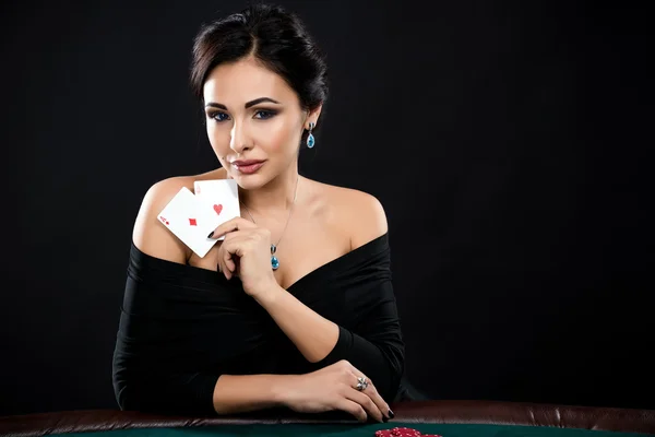 Sexy žena s kartami pokeru — Stock fotografie