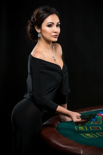 Szexi nő póker kártya, és a chipek — Stock Fotó