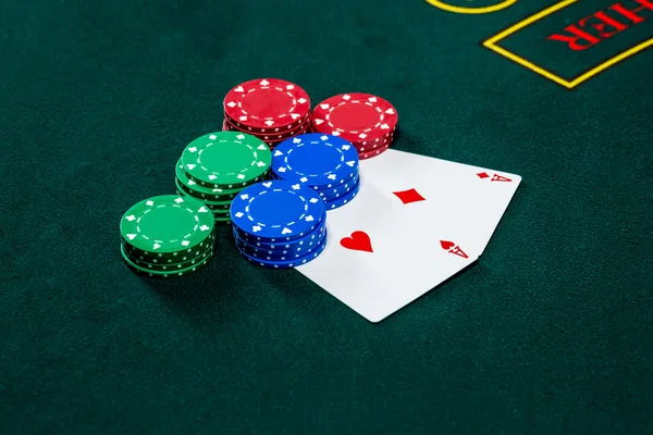 Poker play. Chips and cards — Stock Photo, Image