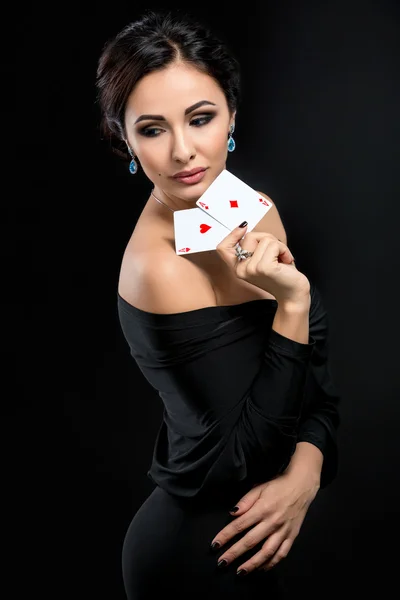 扑克牌的性感女人 — 图库照片