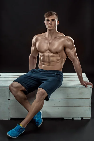 Young Muscular man — Stock Photo, Image